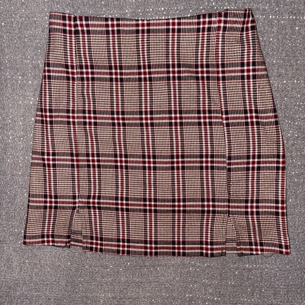 Plaid Women's Mini Skirt - Red and Black